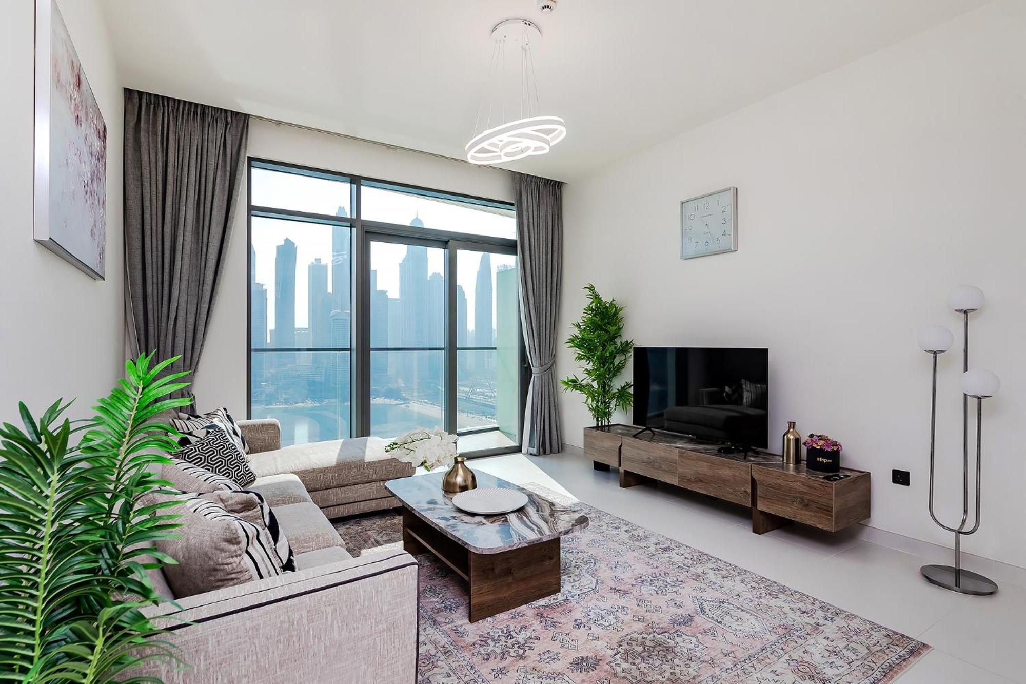 Lux 2br Private *